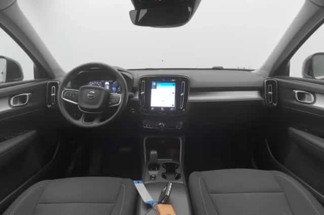 Volvo XC40 (2022) thumbnail 3