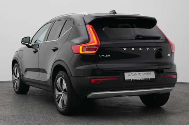 Volvo XC40 (2022) thumbnail 5