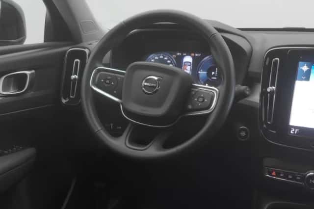 Volvo XC40 (2022) thumbnail 7