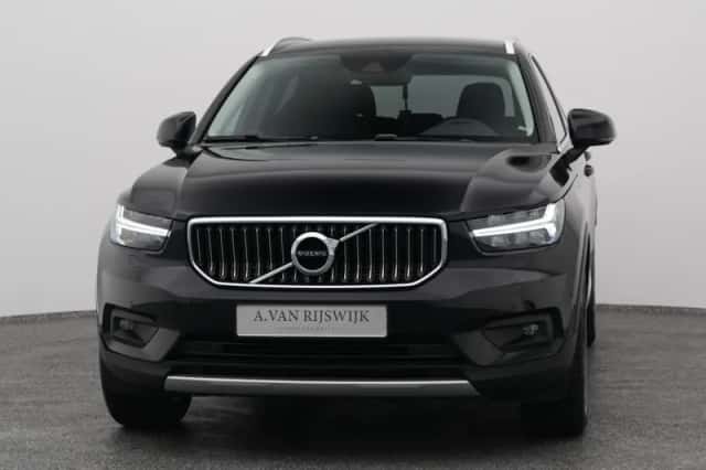 Volvo XC40 (2022) thumbnail 9