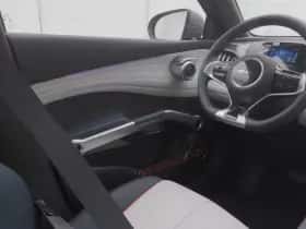 BYD Atto (2024) thumbnail 12