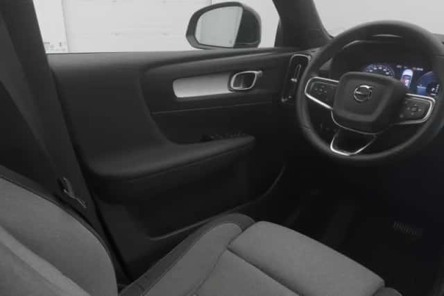 Volvo XC40 (2023) thumbnail 11