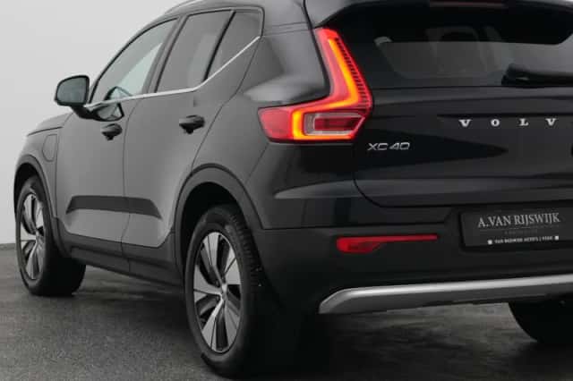 Volvo XC40 (2023) thumbnail 18