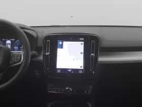 Volvo XC40 (2023) thumbnail 8