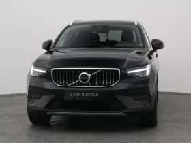 Volvo XC40 (2023) thumbnail 9