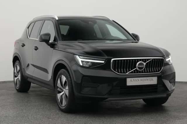 Volvo XC40 (2022) thumbnail 2