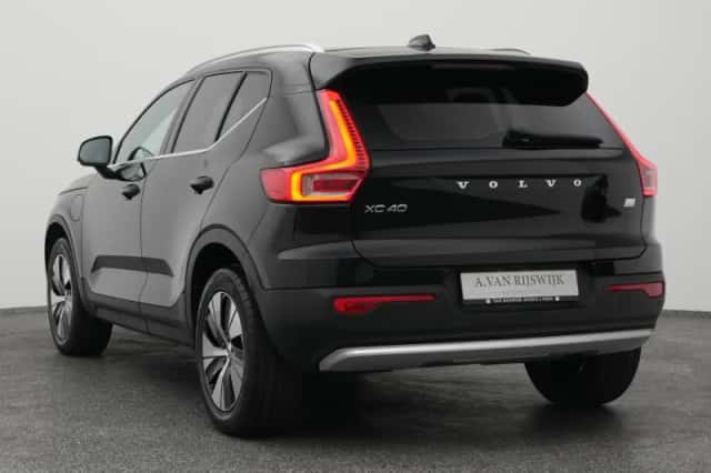 Volvo XC40 (2022) thumbnail 5