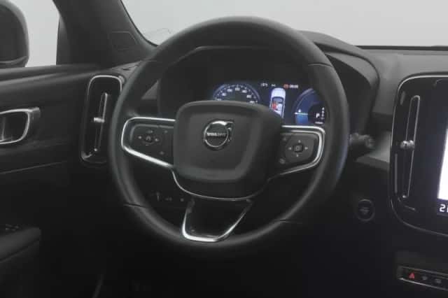 Volvo XC40 (2022) thumbnail 7