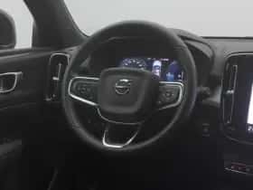 Volvo XC40 (2022) thumbnail 7