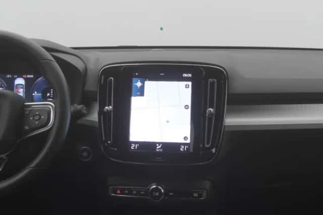 Volvo XC40 (2022) thumbnail 8