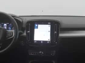 Volvo XC40 (2022) thumbnail 8