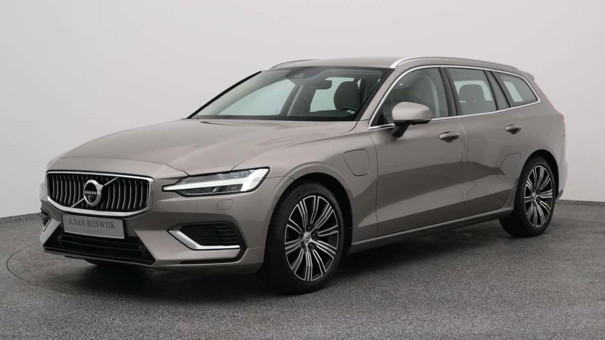 Volvo V60 (2022) — foto 1