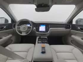 Volvo V60 (2022) thumbnail 3