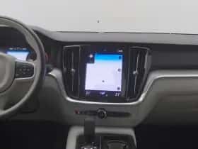 Volvo V60 (2022) thumbnail 8