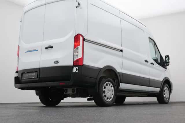 Ford E-Transit (2023) thumbnail 17