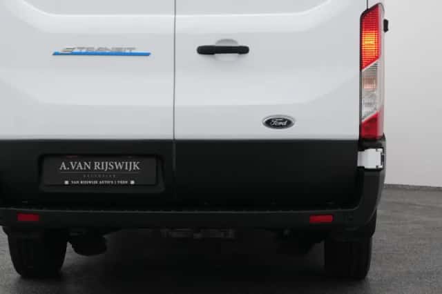 Ford E-Transit (2023) thumbnail 21