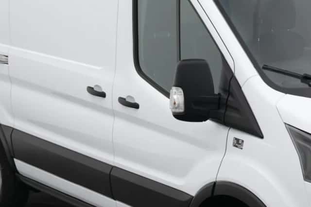 Ford E-Transit (2023) thumbnail 24