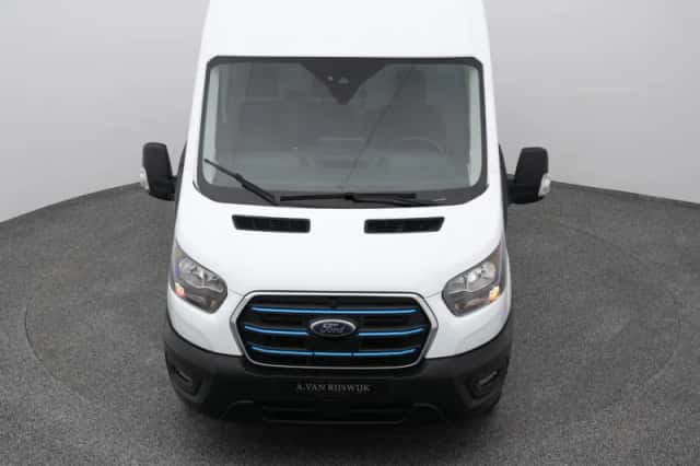 Ford E-Transit (2023) thumbnail 27