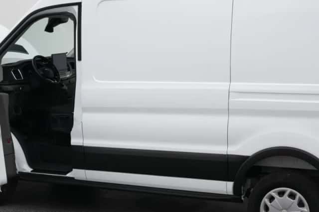 Ford E-Transit (2023) thumbnail 34