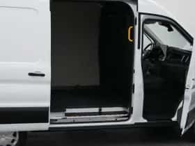 Ford E-Transit (2023) thumbnail 35