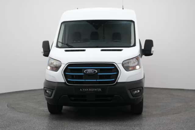 Ford E-Transit (2023) thumbnail 10
