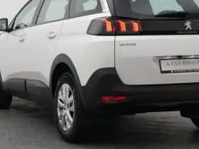 Peugeot 5008 (2021) thumbnail 18