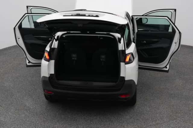 Peugeot 5008 (2021) thumbnail 29