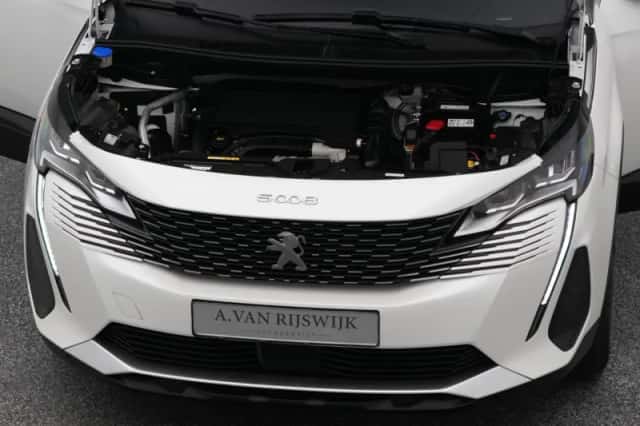 Peugeot 5008 (2021) thumbnail 31