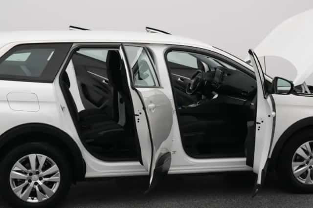 Peugeot 5008 (2021) thumbnail 34