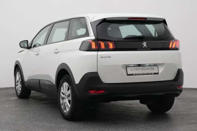 Peugeot 5008 (2021) thumbnail 5