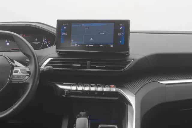 Peugeot 5008 (2021) thumbnail 8