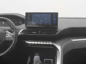 Peugeot 5008 (2021) thumbnail 8