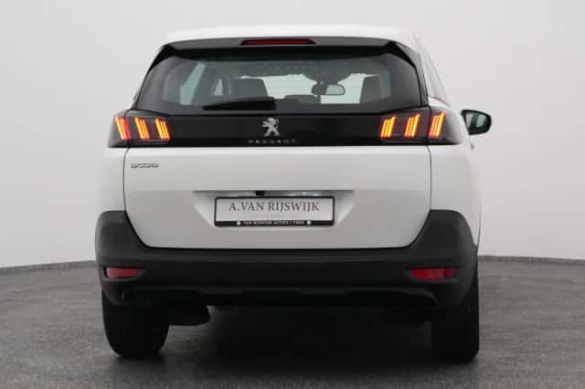 Peugeot 5008 (2021) thumbnail 10