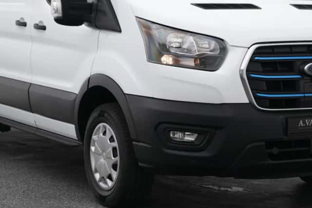 Ford E-Transit (2023) thumbnail 18
