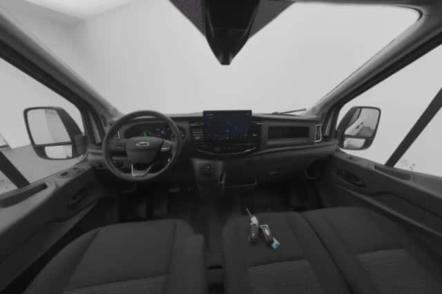 Ford E-Transit (2023) thumbnail 3