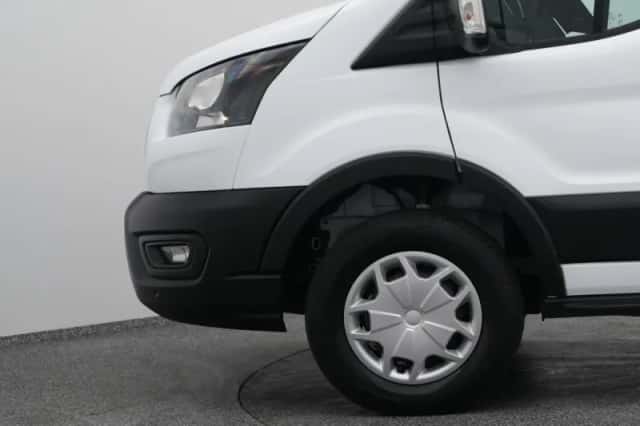 Ford E-Transit (2023) thumbnail 22
