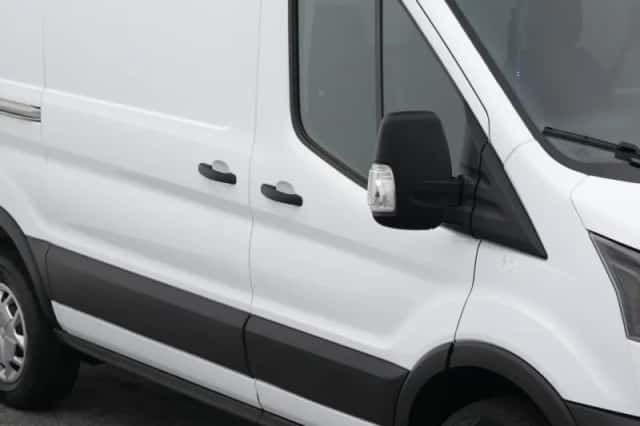 Ford E-Transit (2023) thumbnail 24