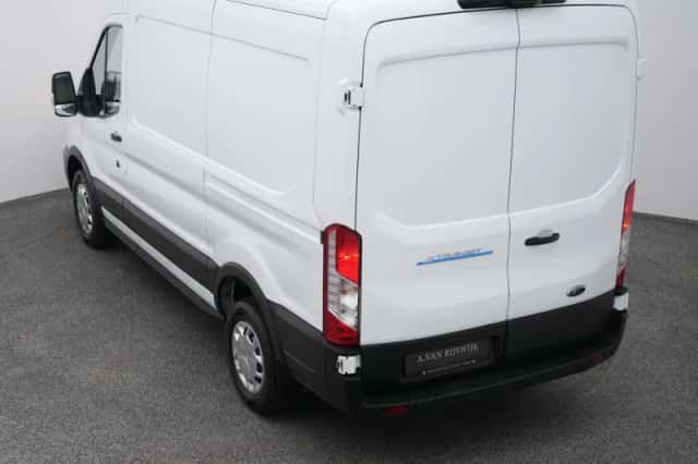 Ford E-Transit (2023) thumbnail 26