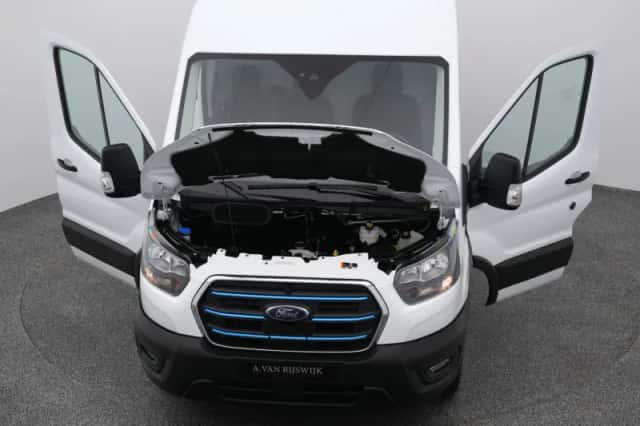 Ford E-Transit (2023) thumbnail 28
