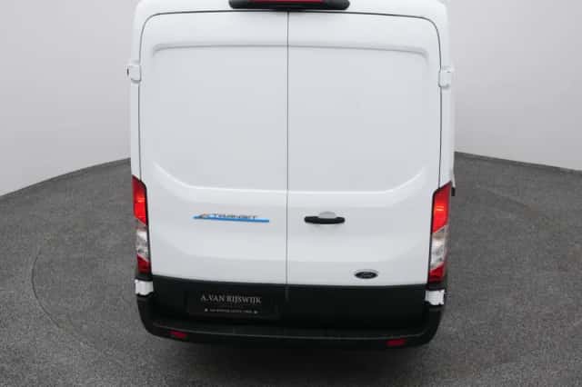 Ford E-Transit (2023) thumbnail 29
