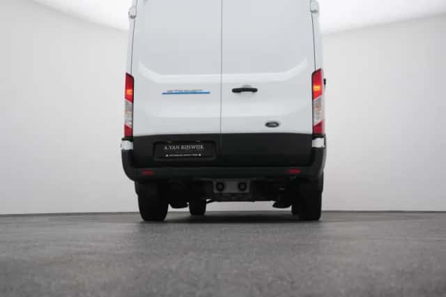 Ford E-Transit (2023) thumbnail 37