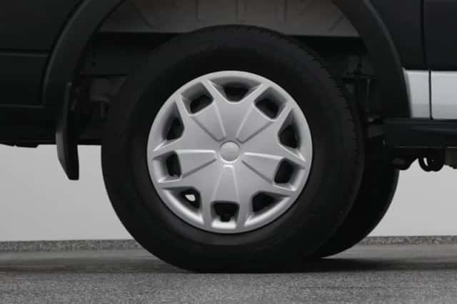Ford E-Transit (2023) thumbnail 42