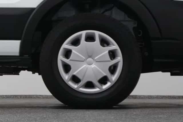Ford E-Transit (2023) thumbnail 43