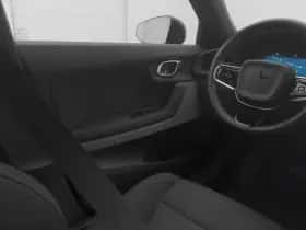 Polestar 2 (2022) thumbnail 12