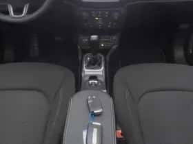 Jeep Renegade (2022) thumbnail 12