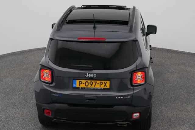 Jeep Renegade (2022) thumbnail 28