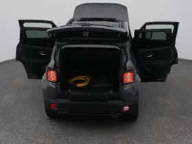 Jeep Renegade (2022) thumbnail 29