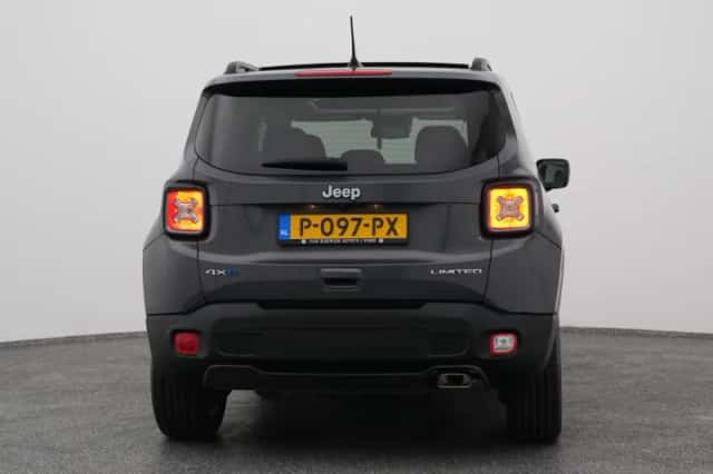 Jeep Renegade (2022) thumbnail 10