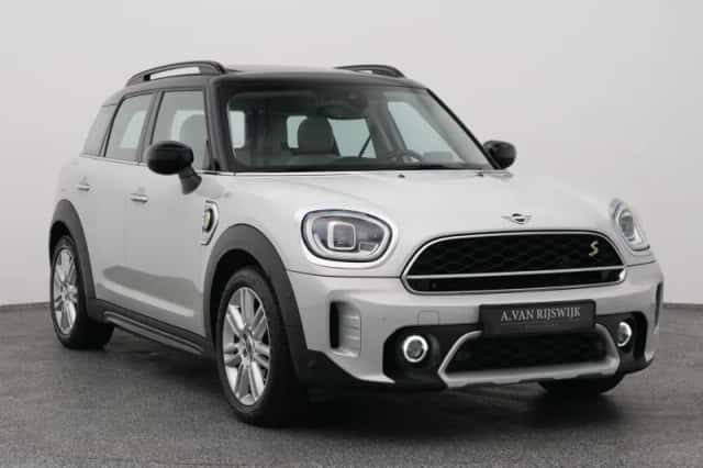 MINI Mini (2021) thumbnail 2