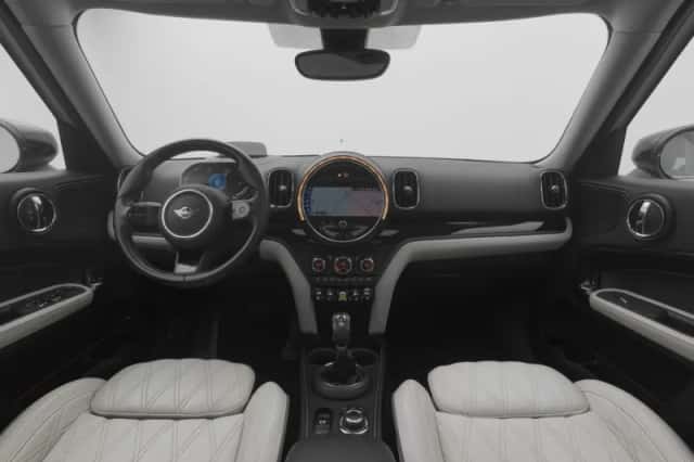 MINI Mini (2021) thumbnail 3